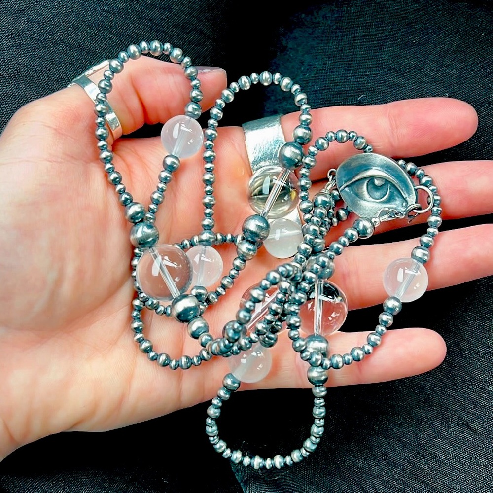 Ghost Lights Quartz Bloodmilk Strand